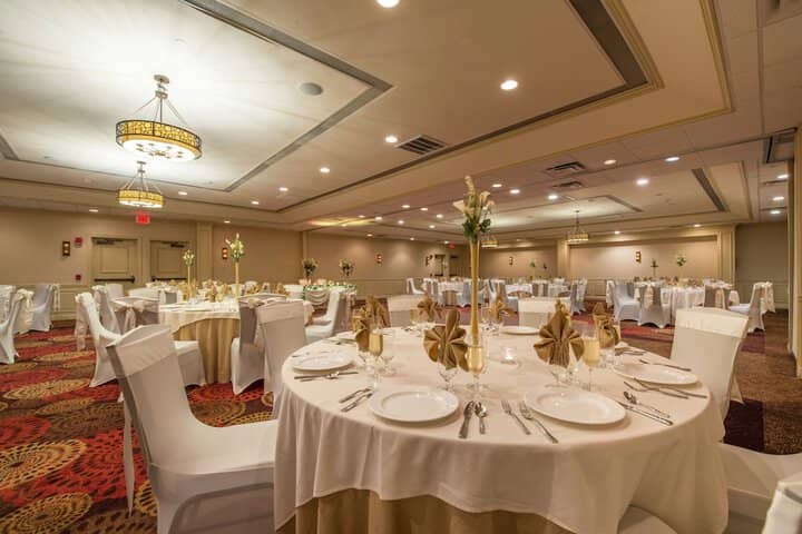 Ballroom/Hall 16 of 20