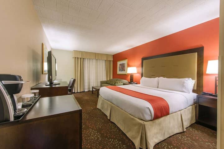 Room 7 of 20